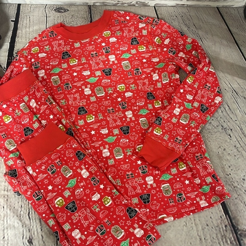 Star Wars Christmas pajamas adult small